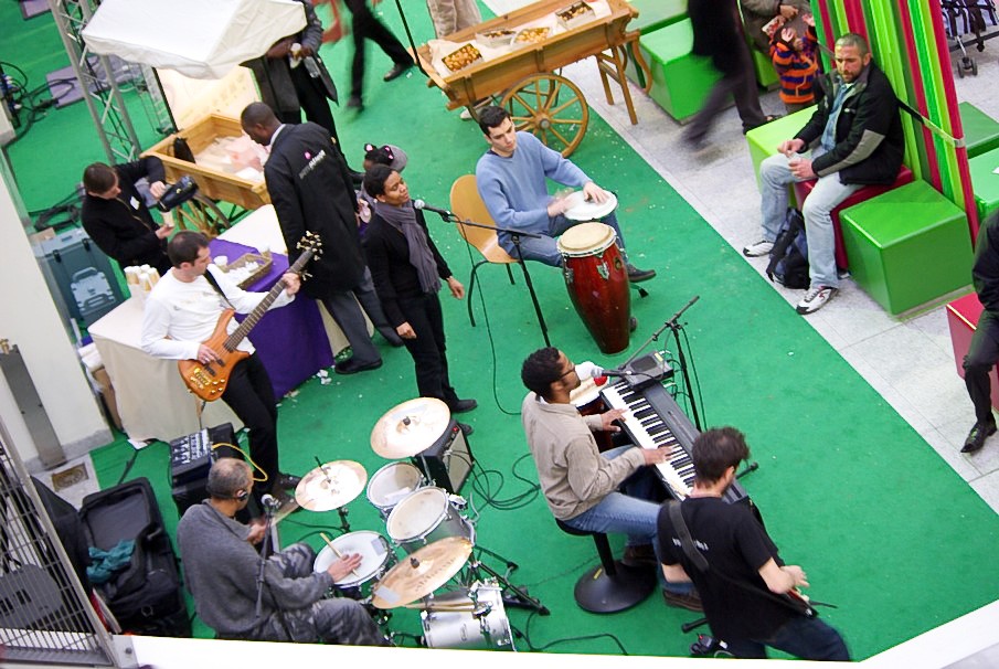 Evry Daily Photo - Concert Ebena Inauguration Gare Evry Centre 222.jpg